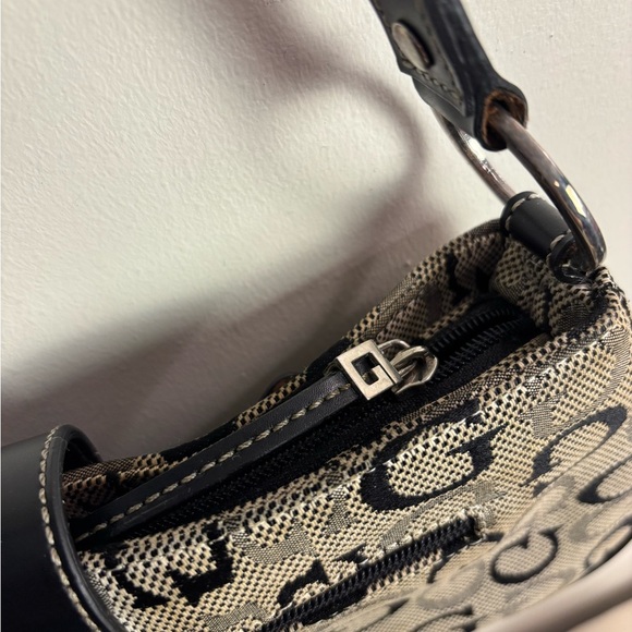 G by Guess Y2K Shoulder Bag w/ Multiple Zippers & Signature Print - Picture 7 of 16